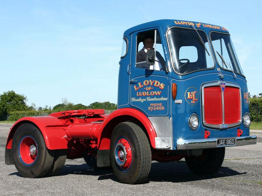 AEC Mandator MkV Tractor (G4RA) (UK) '1959 - 66